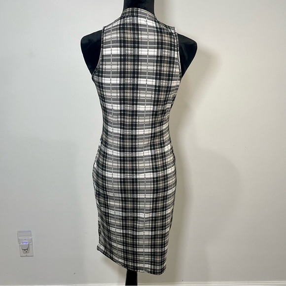 Say What? Black and White Sheath Midi Dress Sleeveless Mock Neck - Picture 5 of 7